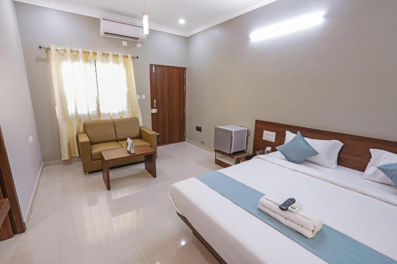 Hotel Gateway Suites Bangalore Airport Yelahanka Eksteriør billede